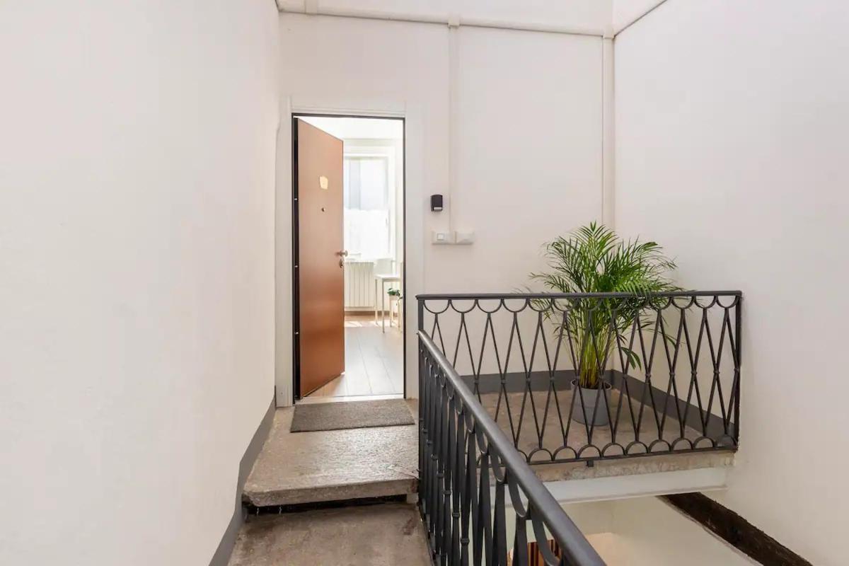 Anita'S Apartment Como Bagian luar foto